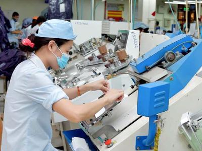 Doanh nghiệp phải đảm bảo tiền lương, chế độ cho lao động mất việc 