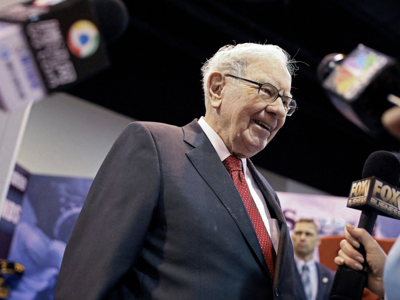 Giữa lúc thị trường bấn loạn, Warren Buffett chi 66 tỷ USD bắt đáy cổ phiếu từ đầu năm