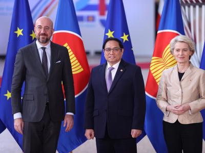 Thủ tướng đề nghị ASEAN-EU "lấy hoà bình là mục đích, coi hợp tác là công cụ và đề cao thượng tôn pháp luật"