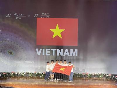 Vinh danh học sinh đoạt giải Olympic và ISEF năm 2022