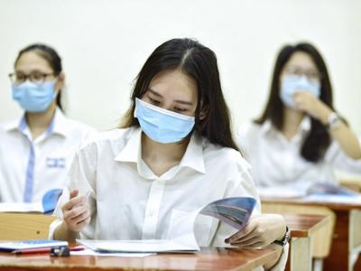 Nhiều trường đại học điều chỉnh học phí, xử lý tiền thừa cho sinh viên