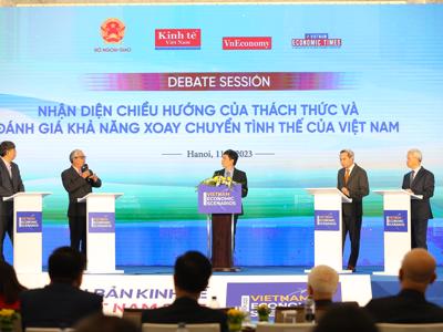 Những hình ảnh và phát ngôn ấn tượng tại Kịch bản Kinh tế Việt Nam 2023 lần thứ 15