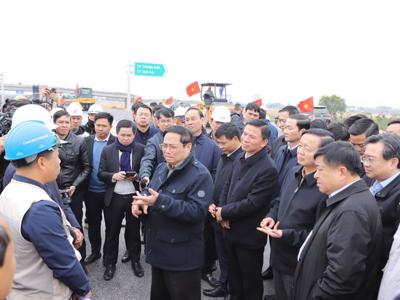 Thủ tướng kiểm tra, đôn đốc tiến độ dự án cao tốc Bắc - Nam