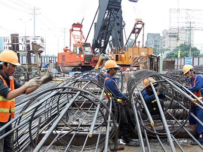 Yêu cầu các doanh nghiệp xây dựng, giao thông thanh toán tiền nợ lương, bảo hiểm