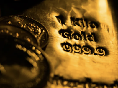 Giá vàng chững, “cá mập” SPDR Gold Trust bán ròng gần 3 tấn vàng