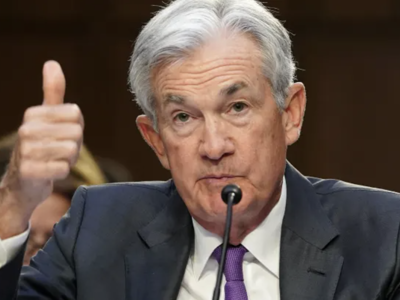 Thông điệp gì của Chủ tịch Fed trong buổi điều trần khiến nhà đầu tư hoảng loạn?