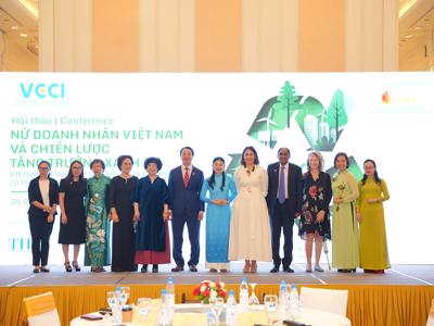 Nữ doanh nhân Việt Nam họp bàn tìm giải pháp thúc đẩy tăng trưởng xanh 