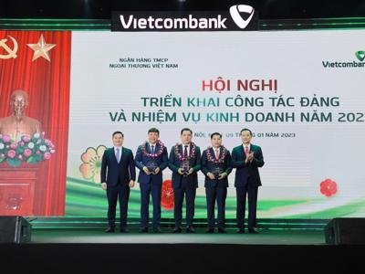 Vietcombank: 60 năm thắp sáng niềm tin, vươn ra biển lớn