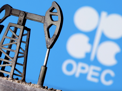 OPEC+ bất ngờ giảm sản lượng, giá dầu tăng vọt 8%, Mỹ "nổi đoá"