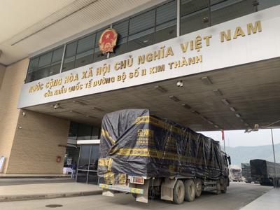 Lào Cai “thấp thỏm” vì giá trị xuất khẩu sang Trung Quốc liên tục sụt giảm