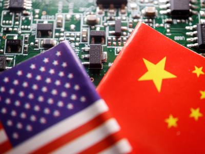 Trung Quốc hành động "rón rén" trong cuộc chiến con chip với Mỹ