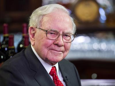 Warren Buffett đề nghị phạt nặng lãnh đạo các ngân hàng phá sản
