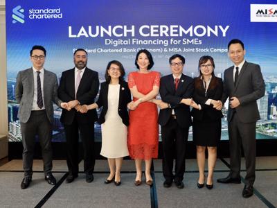 Standard Chartered Việt Nam hợp tác với MISA ra mắt giải pháp tài trợ vốn trên nền tảng số 