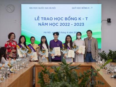 Trao học bổng K-T cho 20 sinh viên xuất sắc của Đại học Quốc gia Hà Nội