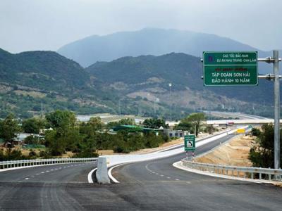 Nha Trang - Cam Lam Expressway ready for traffic