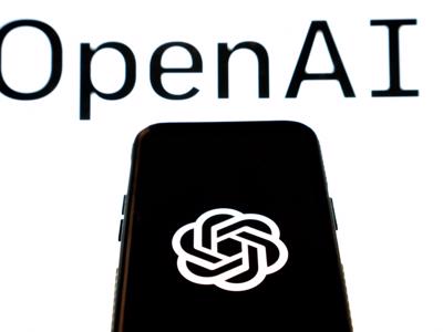 OpenAI chính thức đưa ChatGPT lên iOS, dự báo thay đổi toàn bộ cách sử dụng smartphone của người dùng