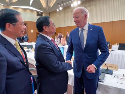 Thủ tướng Phạm Minh Chính gặp Tổng thống Mỹ Joe Biden tại Hội nghị G7 mở rộng