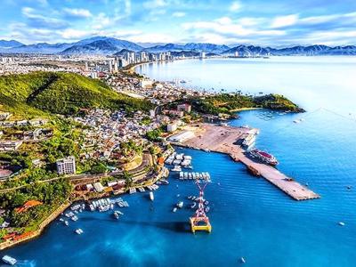 Nha Trang to become financial and trade center