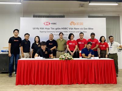 HSBC & Dat Bike enter into strategic partnership