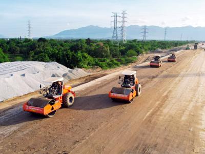 Quảng Ngãi thúc tiến độ cấp phép khai thác các mỏ khoáng sản làm vật liệu thi công cao tốc