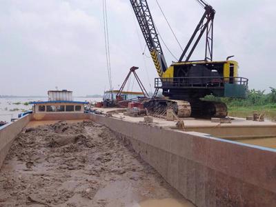 Các dự án cao tốc ở đồng bằng sông Cửu Long gặp khó vì thiếu vật liệu cát san lấp