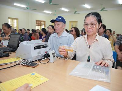 Lương hưu tháng 7 vẫn chi như mức cũ, sẽ chi trả phần chênh lệch tăng thêm vào tháng 9