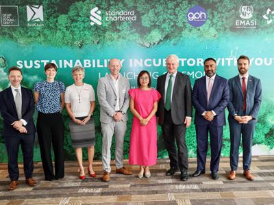 Standard Chartered Vietnam empowers young future leaders