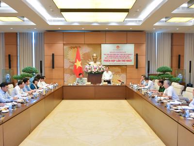 Khởi động giám sát về quản lý thị trường bất động sản và phát triển nhà ở xã hội