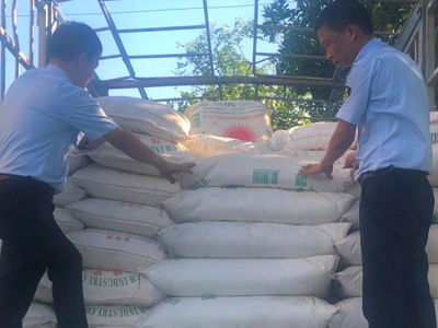 Hà Tĩnh ngăn chặn nhiều xe vận chuyển lượng lớn đường cát nhập lậu