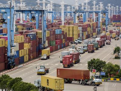 “Điềm xấu” kinh tế Trung Quốc: Xuất nhập khẩu cùng lao dốc