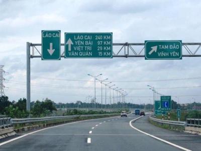 Khẩn trương mở rộng cao tốc Yên Bái - Lào Cai lên 4 làn xe