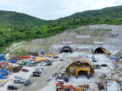 Thông hầm núi Vung trên đoạn cao tốc Cam Lâm - Vĩnh Hảo