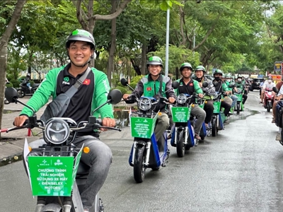 Gojek "bắt tay" Selex Motors vận chuyển, giao đồ ăn bằng xe máy điện