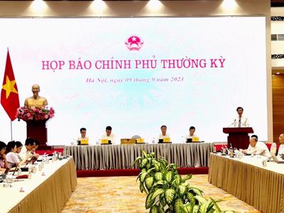 GDP tăng trưởng thấp đặt ra nhiệm vụ nặng nề cho những tháng cuối năm