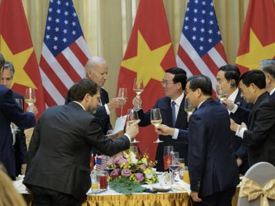 Chủ tịch nước Võ Văn Thưởng chủ trì chiêu đãi trọng thể Tổng thống Hoa Kỳ Joe Biden