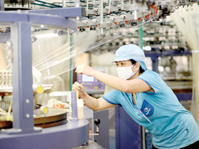 "Điểm nghẽn" khiến năng suất lao động Việt Nam mãi thấp