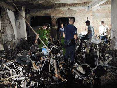 Công an Hà Nội: Vụ cháy chung cư mini do chập điện xe máy