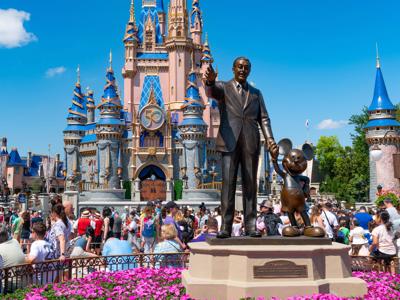 Tập đoàn Walt Disney vẫn “đặt cược” doanh thu vào công viên chủ đề