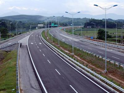 Bộ Giao thông vận tải "giục" địa phương rà soát nhu cầu xây đường kết nối với các tuyến cao tốc