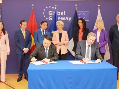 Vietnam & European Investment Bank sign MoU in support of JETP
