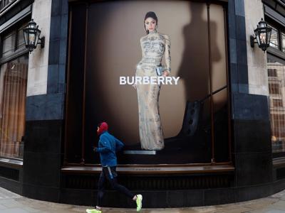 Burberry dè dặt dự báo về năm tài chính 2024