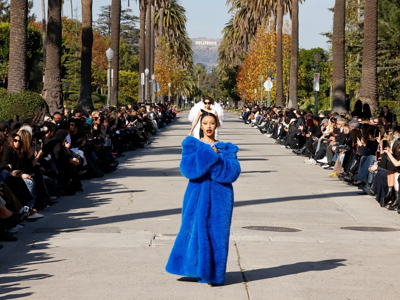 Balenciaga và "các bà nội trợ chịu chơi" kiểu Hollywood