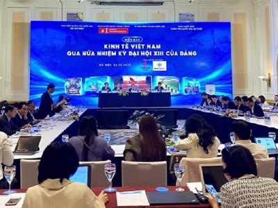 Việt Nam là điểm sáng trong “bức tranh xám màu” của kinh tế toàn cầu