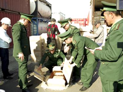 Biên phòng Hải Phòng tăng cường phòng chống buôn lậu dịp cuối năm