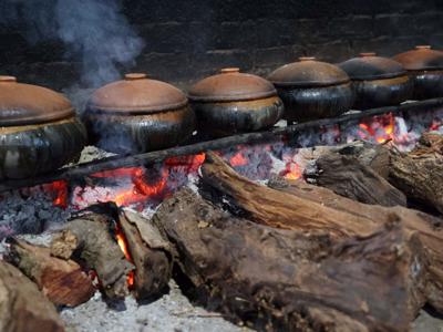 [Phóng sự ảnh] “Làng cá kho” Vũ Đại đỏ lửa đón Tết