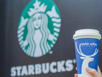 Cuộc chiến “tỷ đô” giữa Starbucks và Luckin ở Trung Quốc