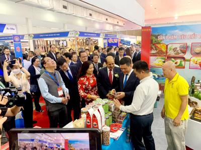  VIETNAM EXPO 2024: International Partners and Local Brands Converge for Growth