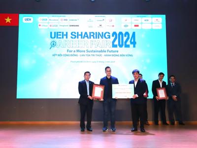 Eximbank tài trợ học bổng trị giá 300 triệu đồng cho UEH