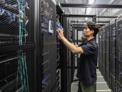 Xây dựng trung tâm dữ liệu phục vụ AI, nhu cầu tiêu thụ điện tại châu Á tăng vọt