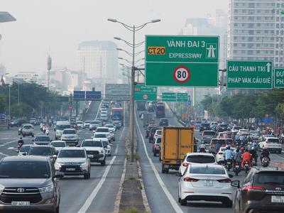 Dè dặt thu phí ô tô vào nội đô, đại biểu Quốc hội đề xuất bổ sung phí mới trong Luật Đường bộ